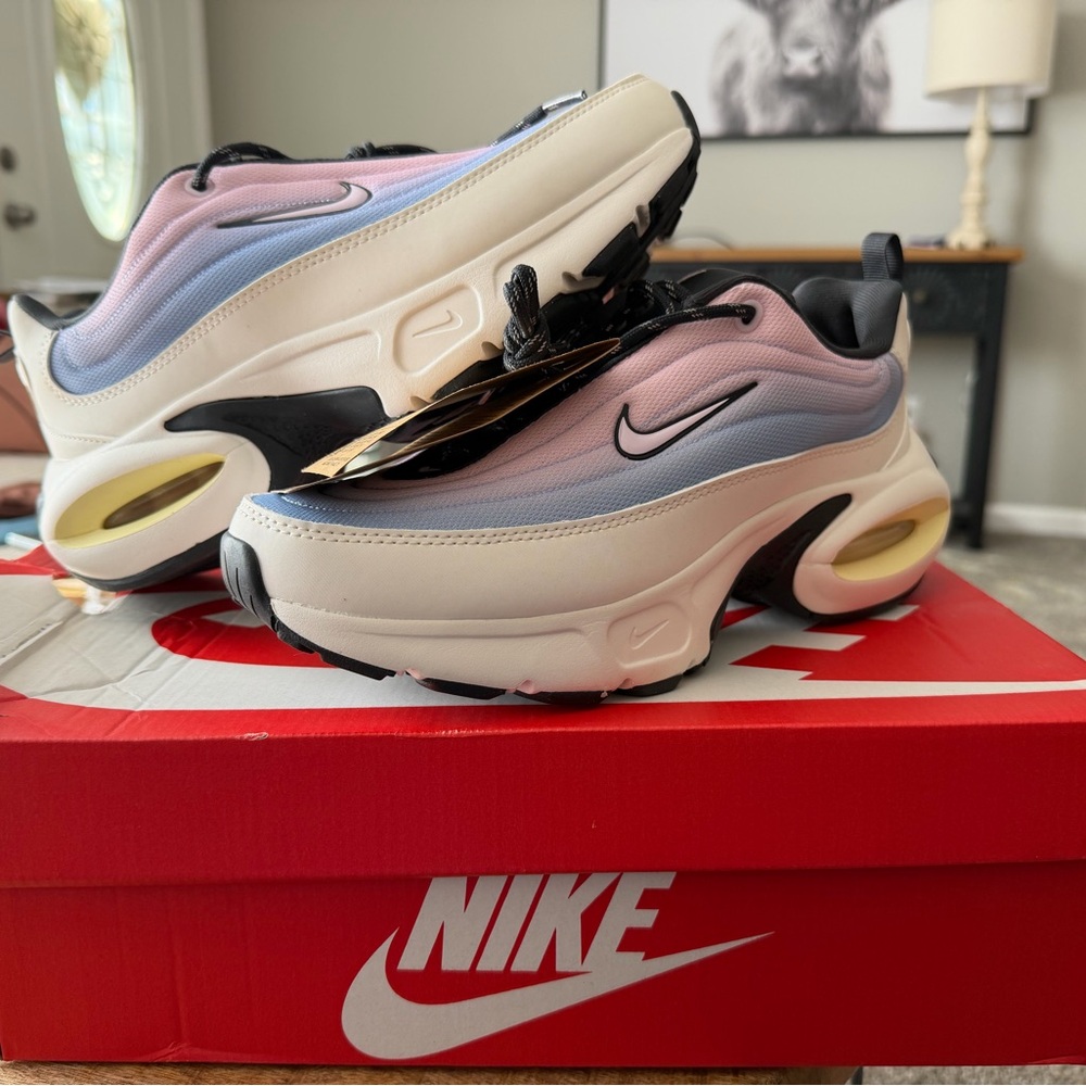 NWT Nike Air Max Portal Sneakers